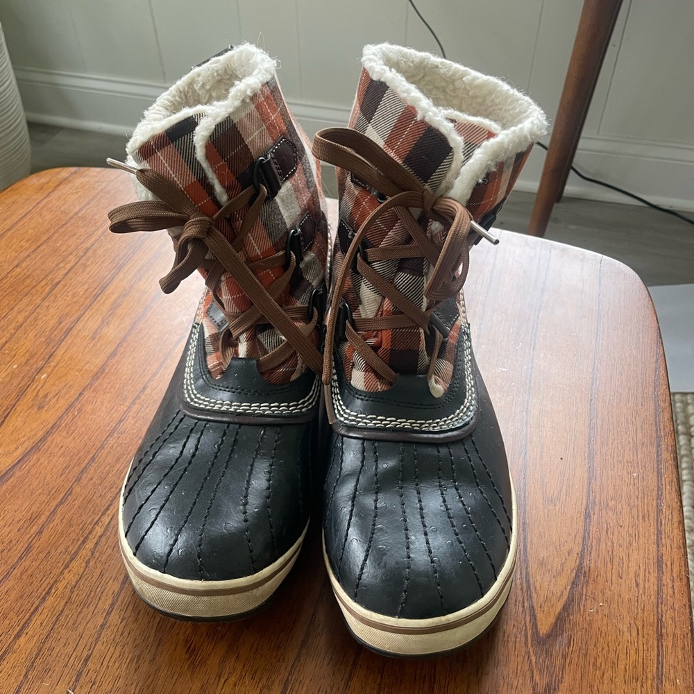Sorel Black and Brown Winter Rain Boots with Waterproof Design
